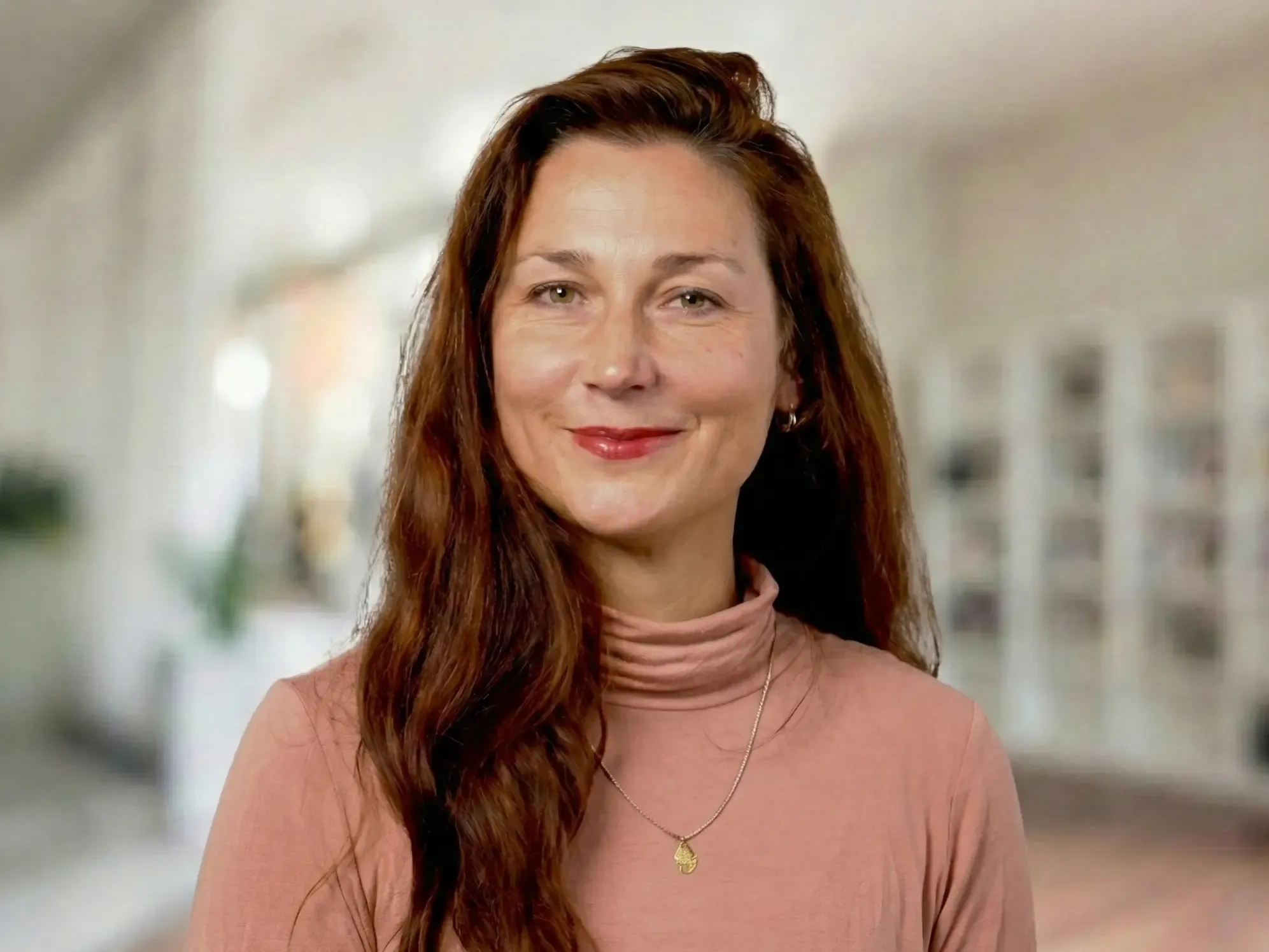 Dr. Julia Steube — Linguist and Teacher, 10+ years experience