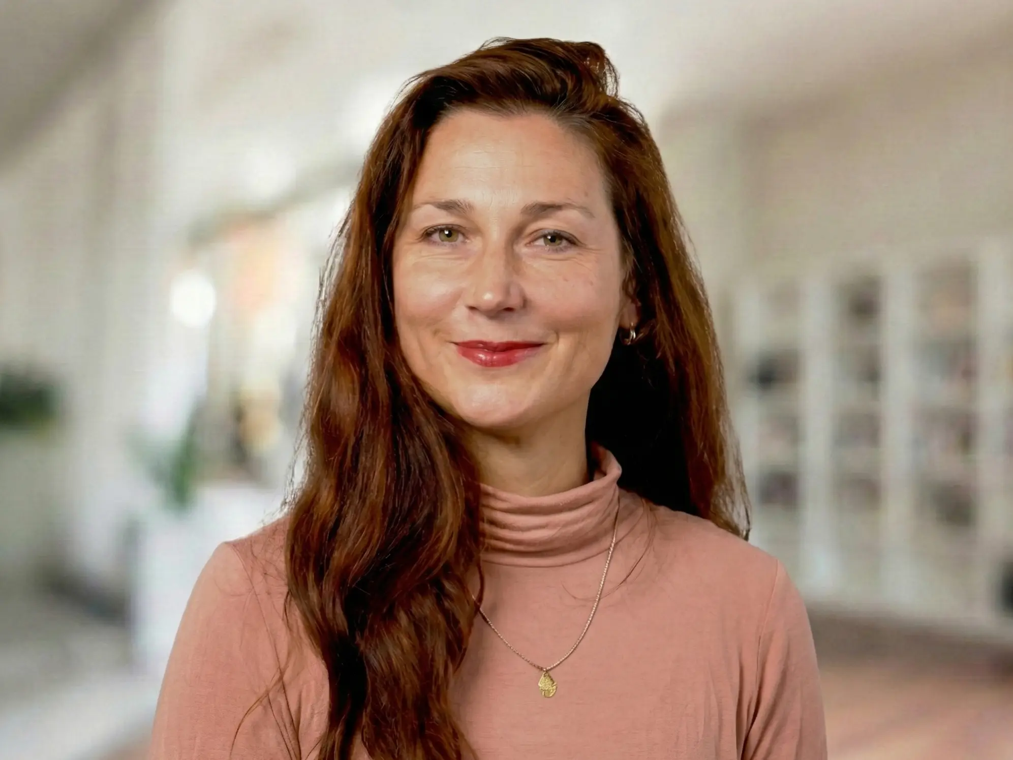 Dr. Julia Steube — Linguist and Teacher, 10+ years experience